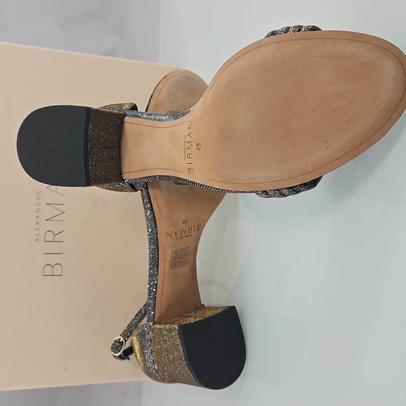 Alexandre Birman Vicky 60 Metallic Block-Heel Sandals - Picture 10 of 16